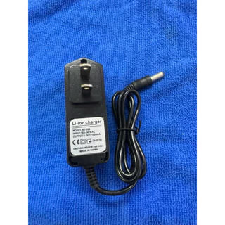 ที่ชาร์จ4.2v/ 8.4v / 12.6ｖ1000ma ใช้ชาร์จแบต(เต็มเเล้วตัด) ชาร์จเฉพาะแบตเตอรี่ ลิเทียม