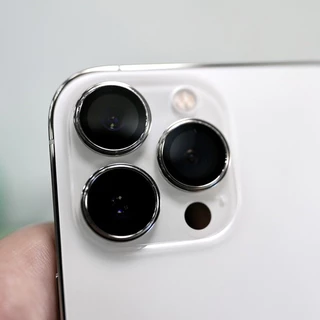 กระจกกันเลนส์กล้อง iMos iPhone 13 Pro & 13 Pro Max