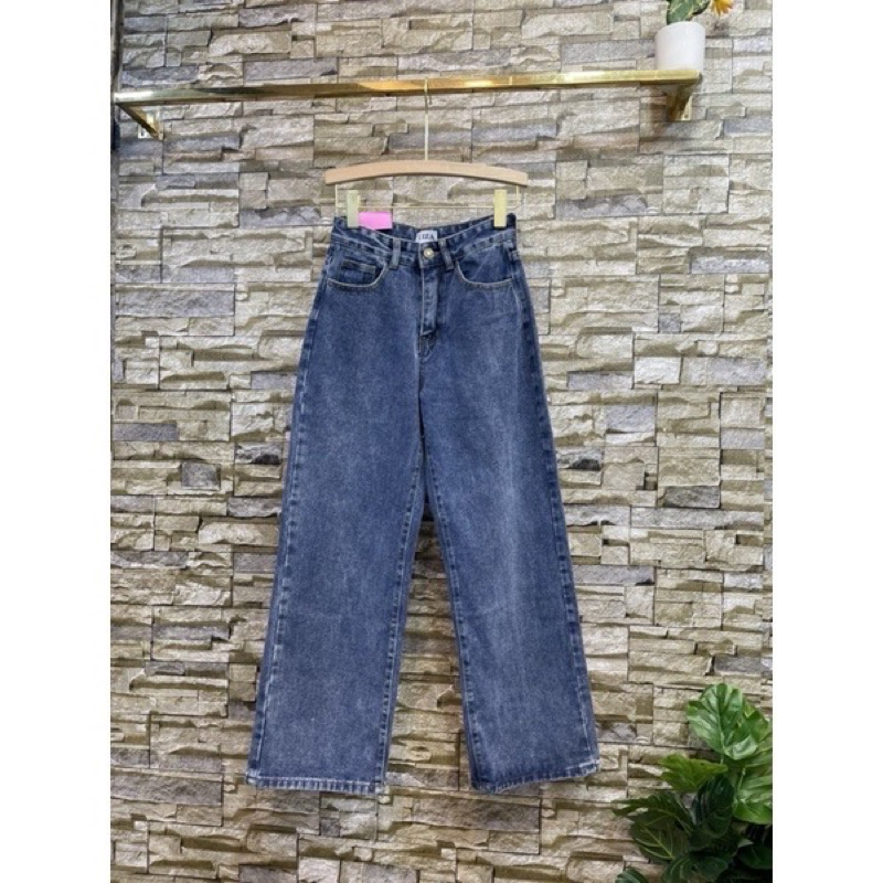 ส่งต่อกางเกงยีนส์ขายาวผ้ายืดเล็กน้อยสีเข้ม แบรนด์ LIZA STUDIO ป้ายยังไม่แกะแค่ลอง