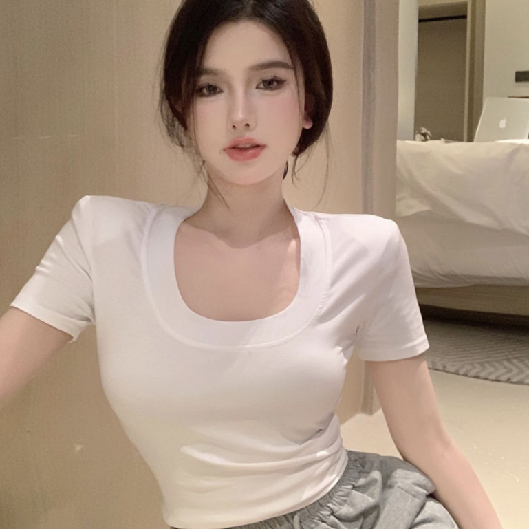 fashiongirl1688 เสื้อยืด เเขนสั้น สีพื้น ทรงเข้ารูปยืดตามตัว แมทช์เข้ากันกับทุกชุด พร้อมจัดส่ง