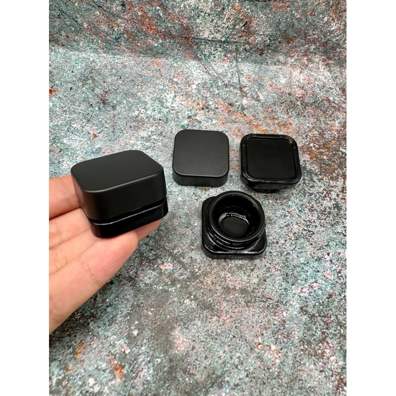 Wholesale Glass container for wax whole black jar , uv protect,  dab, shatter, 5ml. Child lock jar.