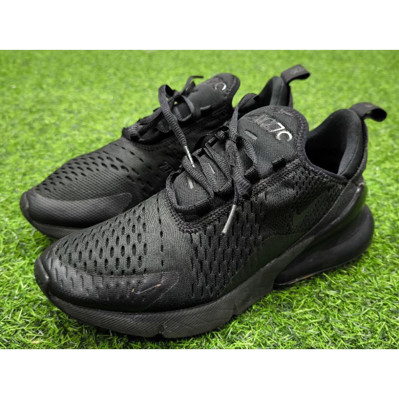 รองเท้าวิ่ง Nike Air Max 270 Size: 40.5/25.5 cm.