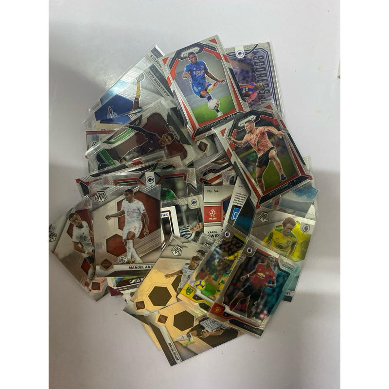 สุ่มการ์ดฟุตบอลใบเบสการ์ดใบสีต่างๆ(topps,panini)การ์ดฟุตบอลราคาถูก⭐️⭐️⭐️