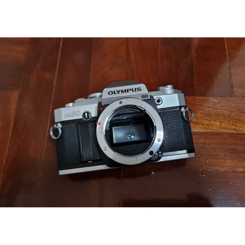 Olympus OM-30 กล้องฟิล์ม