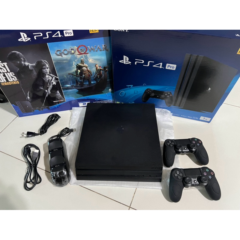 PS4 Slim Pro 1 TB อุปกรณ์ครบ