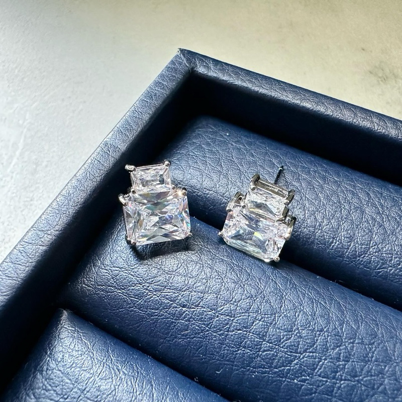 ต่างหูคิวบิคเหลี่ยมสองชั้น