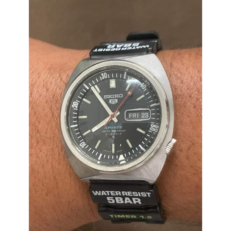 ขายนาฬิกาดำน้ำยุคแรกๆหมุนสเกลในหน้าปัด VINTAGE SEIKO 5 SPORTS DIVER’S WATER 70 PROOF AUTOMATIC 6319-