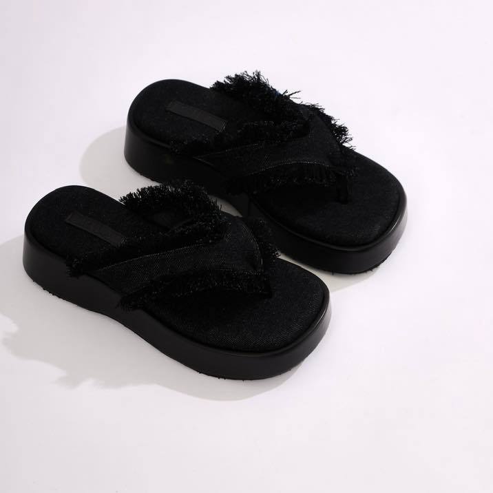 Wila shoes ส้นตึกน้องใหม่ แต่งยีนส์ขาด รุ่นJAA
