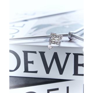 [ส่งด่วนฟรี]SWAN - Timeless Chain with Cross Cuff ต่างหูหนีบ…