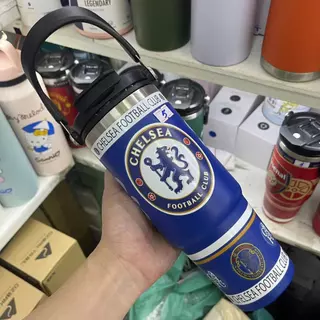แก้วเก็บความเย็น ฝา2หัว 900ML 30oz รุ่นมีหูหิ้วมีหลอด เย็น304 เก็บความร้อน สแตนเลส พร้อมหลอด ไท่ซั่ว ลิเวอร์พูล เชลซี