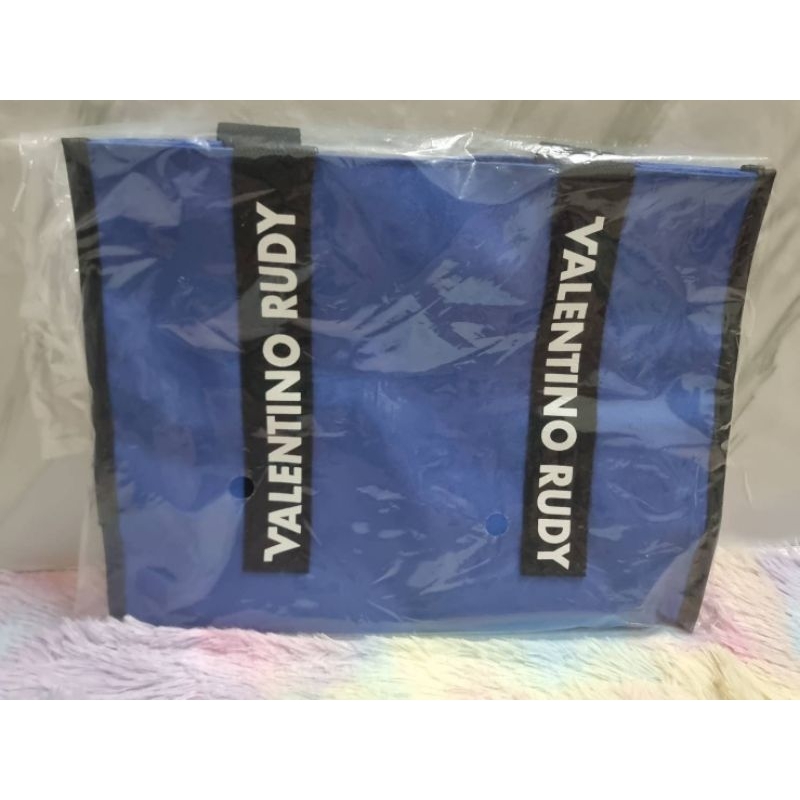 กระเป๋า valentino rudy tote bag จากบัตรเครดิตกรุงศรี