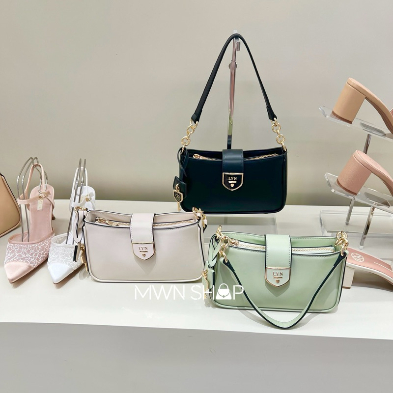 Lyn กระเป๋า มีโค้ดลด30% Re-edit Ray Atella Shoulder Bag กระเป๋าสะพายข้าง สะพายไหล่ ของแท้จากชอป