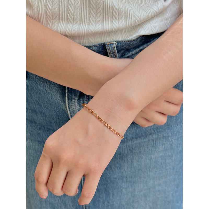 A.piece [surgical steel] French chain bracelet