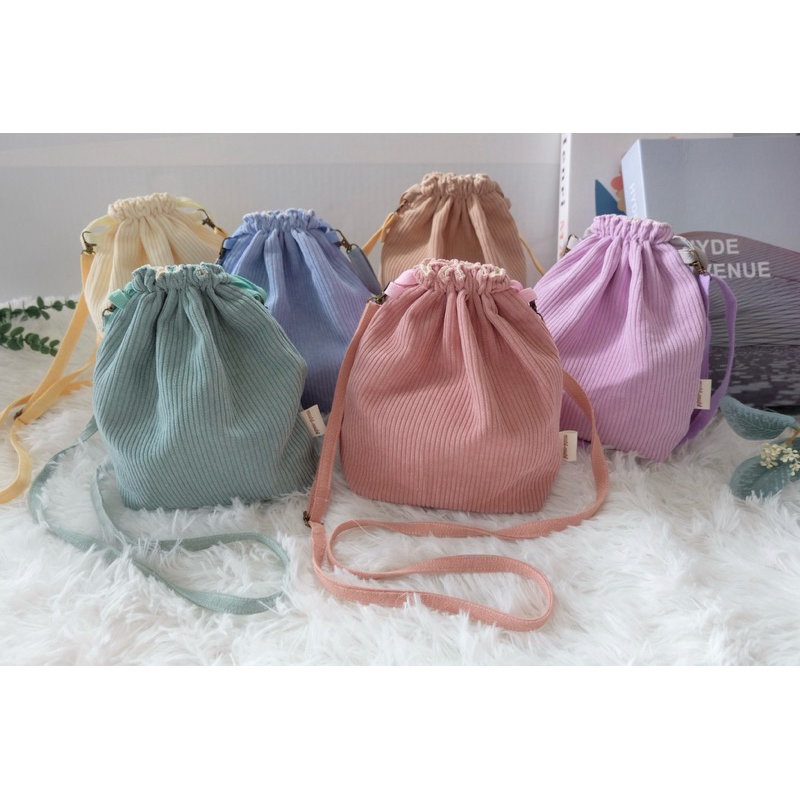 **รอบส่ง 6 ธ.ค 67**กระเป๋าสะพาย ผ้าลูกฟูก Handmade