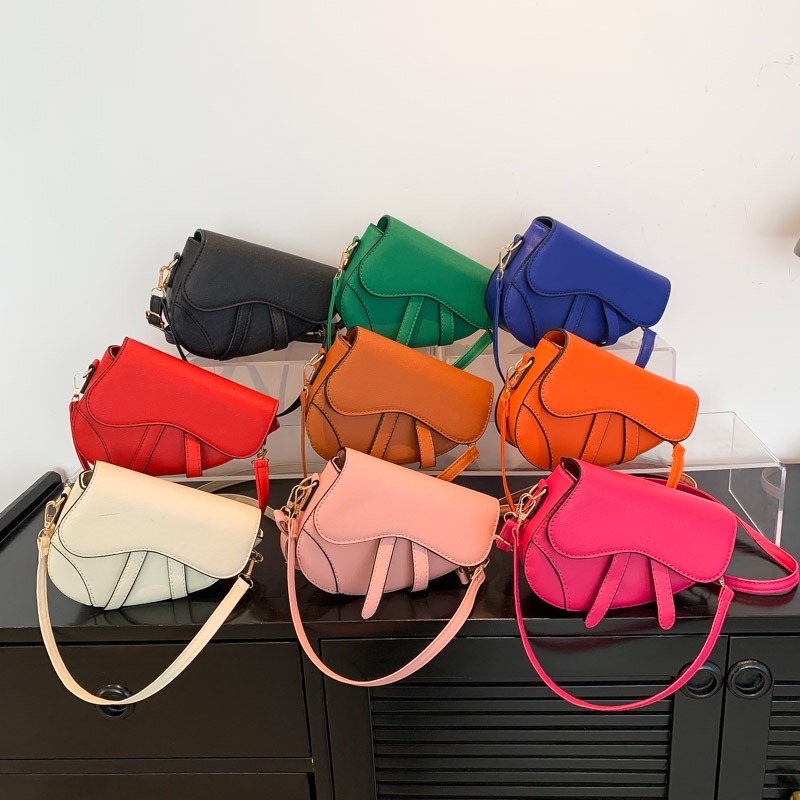 พร้อมส่ง New2024 กระเป๋าสะพายข้าง น่ารัก สไตล์เกาหลี 9สี 18*14cm