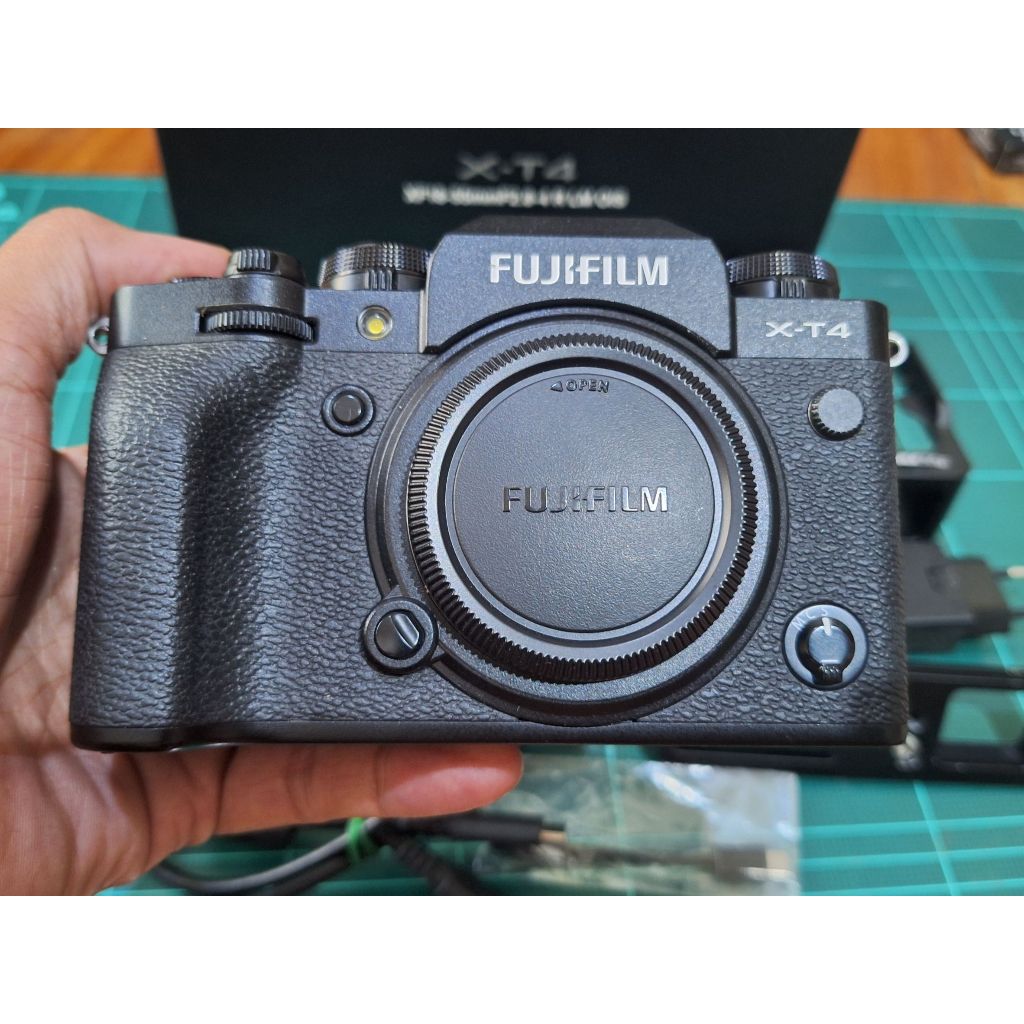 Code 3000 สภาพสวยๆ Body Fuji XT4 มือสอง อดีตประกันศูนย์ไทย fujifilm fujinon