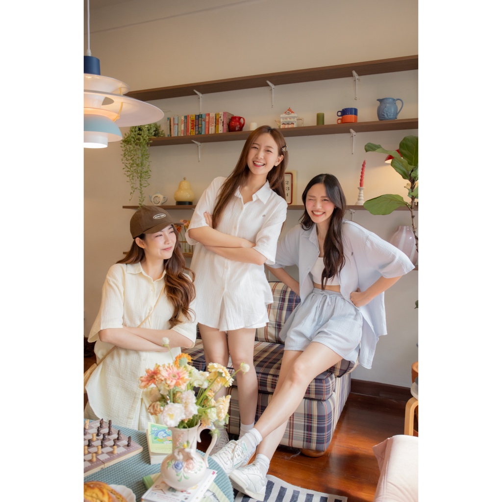 avo yumi shirt setset สาลูสุดคิ้ววท์ต้อนรับซัมเมอร์สุดดๆ ผ้าสาลูใส่สบาย เป็นทรง oversize นี๊ดนิดด