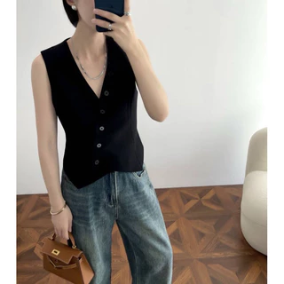 AVARA VEST เสื้อกั๊กแขนกุด แต่งกระดุมผ่าหน้า เนื้อผ้าดีมีซับใน