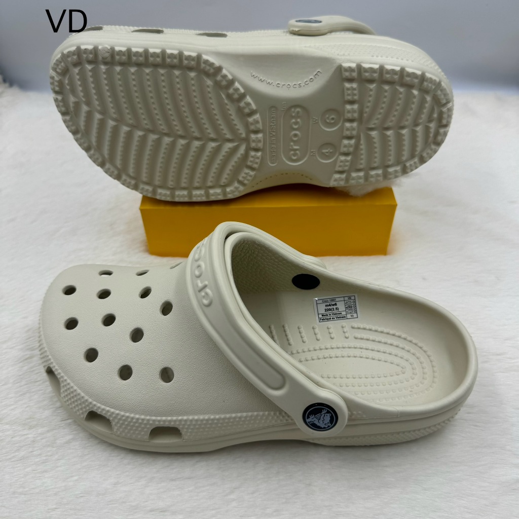 รองเท้า crocs เบานิ่มใส่สบายไม่เจ็บเท้า สินค้ามาใหม่มีทุกไซด์นะครับ รองเท้าเพื่อสุขภาพ