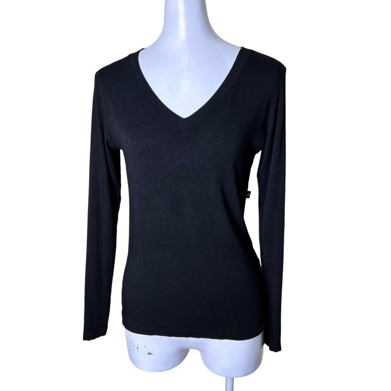 ❤️agnes b เสื้อคอวี❤️