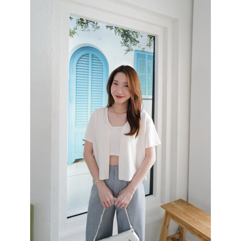 เสื้อผ่าหน้าคอวี*แขนสั้น+กล้าม งาน2ชิ้น(ได้2ชิ้นเลยน้า)