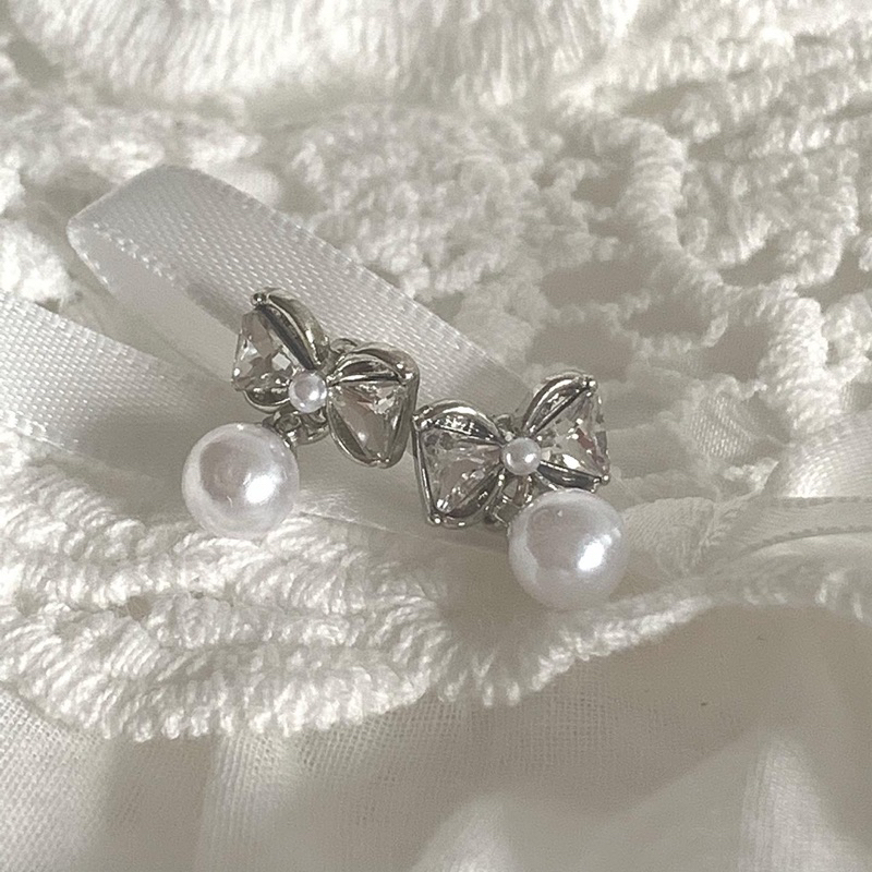 HER OBJECTIVE_HER BELLA PEARL DROP EARRINGS