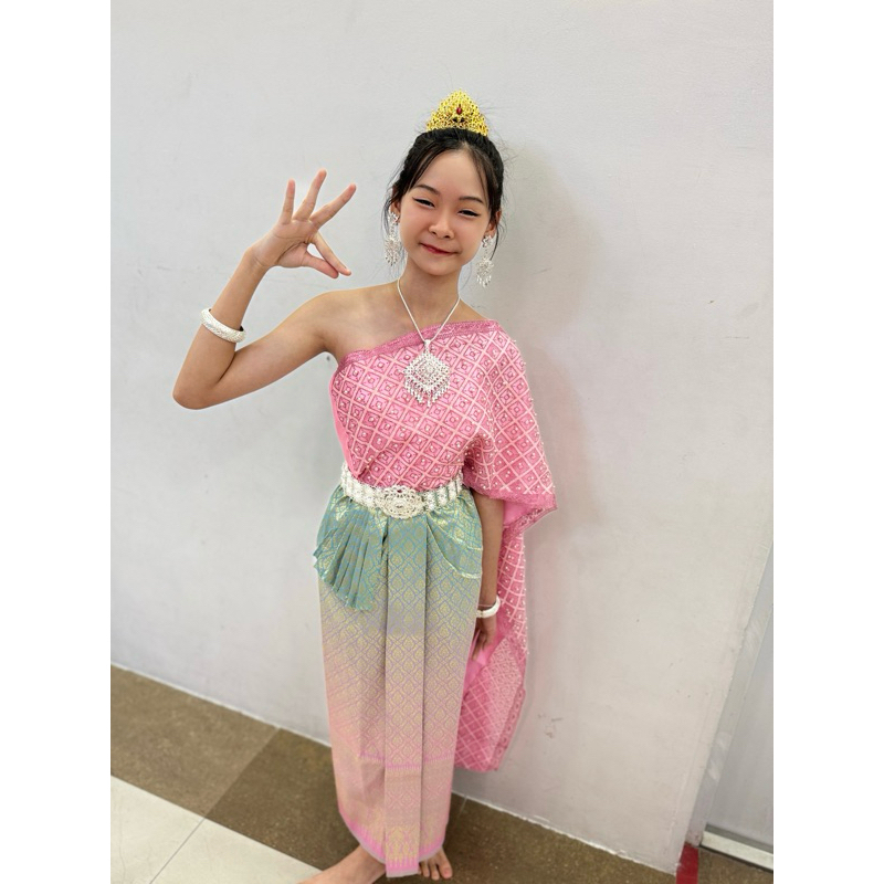 ชุดไทยเด็กผู้หญิงพาสเทล สไบเลื่อมมุก 2 ชั้น พร้อมใส่มีเกาะอกยางยืด กระโปรงไหมทอสไลด์สีสวยงาม