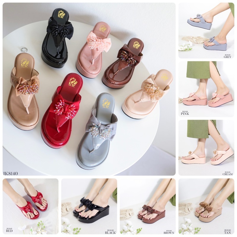 Margy รุ่น JK8140 รองเท้าสุขภาพตกแต่งดีเทลหนังพียูหน้าโบว์สวยเก๋ความสูง 2 นิ้ว *เนื้อเท้าเยอะ+1ไซส์
