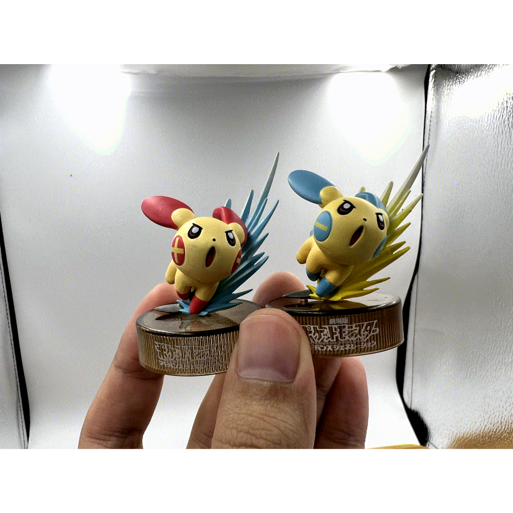 Pokemon Bottle Cap Mini figure Kaiyodo 2004 : Plusle & Minun