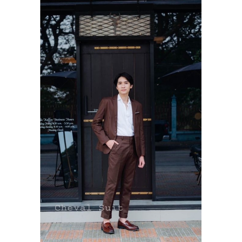 ตะกร้าใหม่ ชุดสูทผู้ชายสีน้ำตาลเข้ม รุ่น 1 กระดุม เสื้อสูท+กางเกง สินค้าพร้อมส่ง  ชุดสูทใส่ออกงาน ชุ
