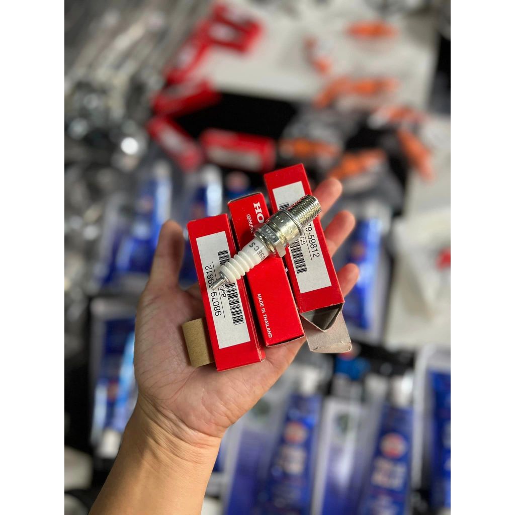 หัวเทียน B9ECS Honda แท้ ใส่รถ KR150 1 ชิ้น