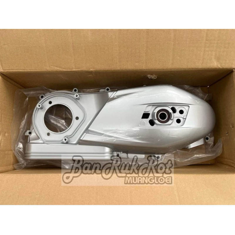 ฝาครอบแคร้ง new vespa รุ่น s, lx, sprint, prima 125/150 i-get แท้ศูนย์