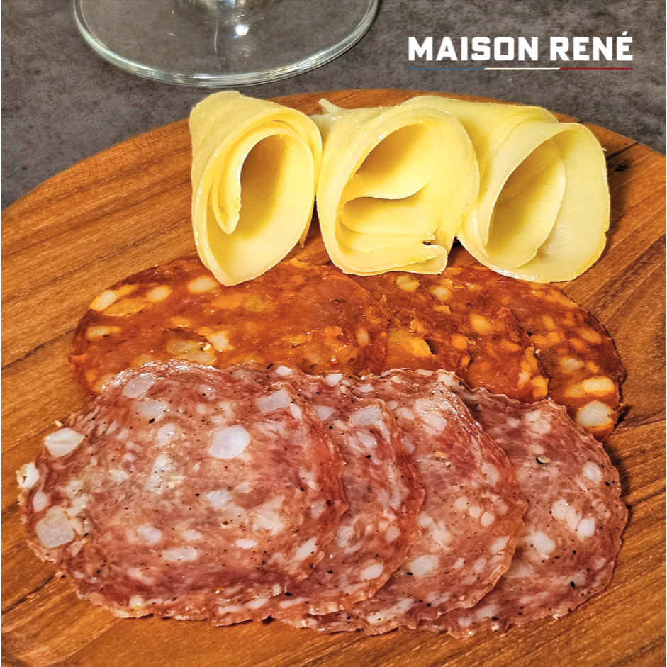 Premium cold cut set A 100g (Saucisson sec,Chorizo, Emmental) เซ็ตพรีเมี่ยม A ไส้กรอกหมู, ซอริโซ่, ชีสเอมมองทัล