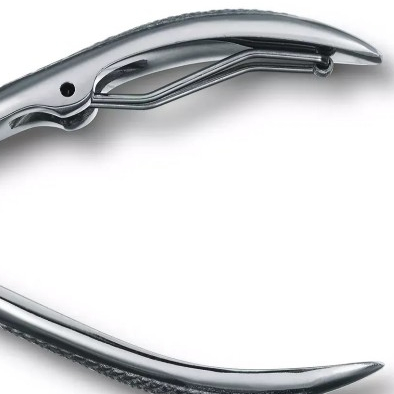 Victorinox Nail Nipper – Nail Pliers with Cross-Hatched Handles (8.2023.11) กรรไกรตัดเล็บ เล็บเท้า อุปกรณ์ทำเล็บ ราคา ถูกที่สุด ดีลบีเคเค แกลเลอรีภาพที่ 3