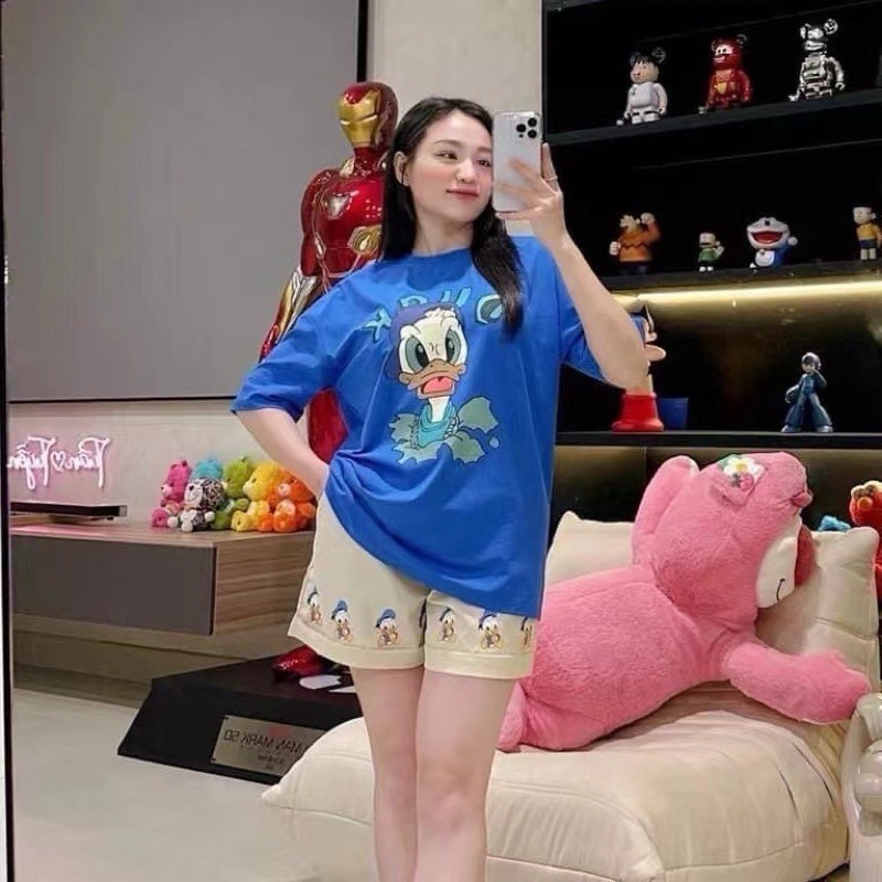 ชุดเซต เสื้อน้ำเงินสกรีนการ์ตูน เสื้อยืดผ้านิ่ม-กางเกงขาสั้นผ้าเกล็ดปลาสกรีนลาย งานสวย