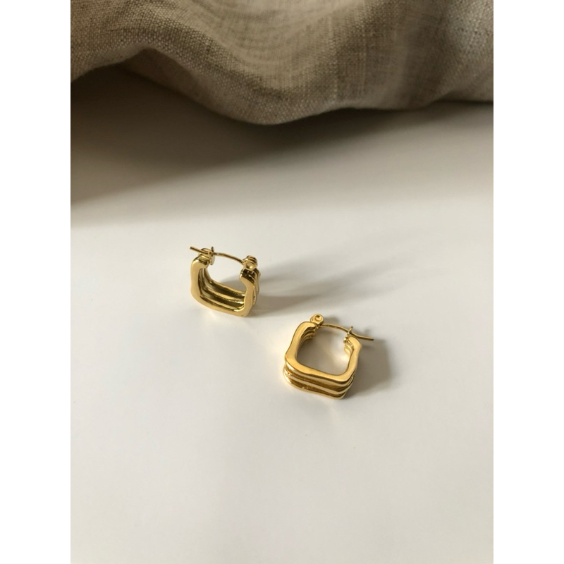 biscuit hoops earring