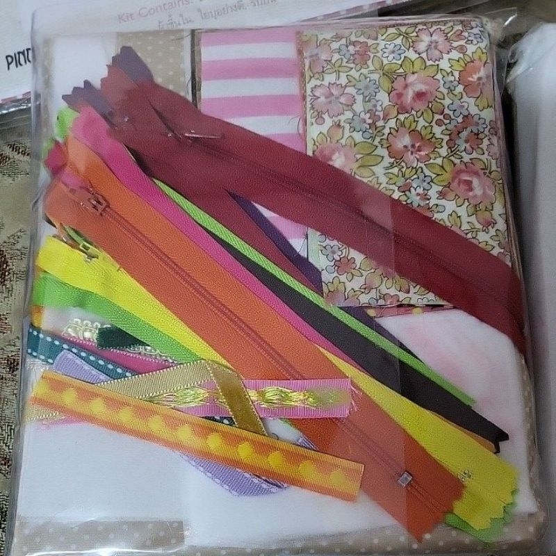 ชุดkitกระเป๋าผ้าคละลายผ้า ทำได้10ใบ ขนาดสำเร็จประมาณ9×9cm