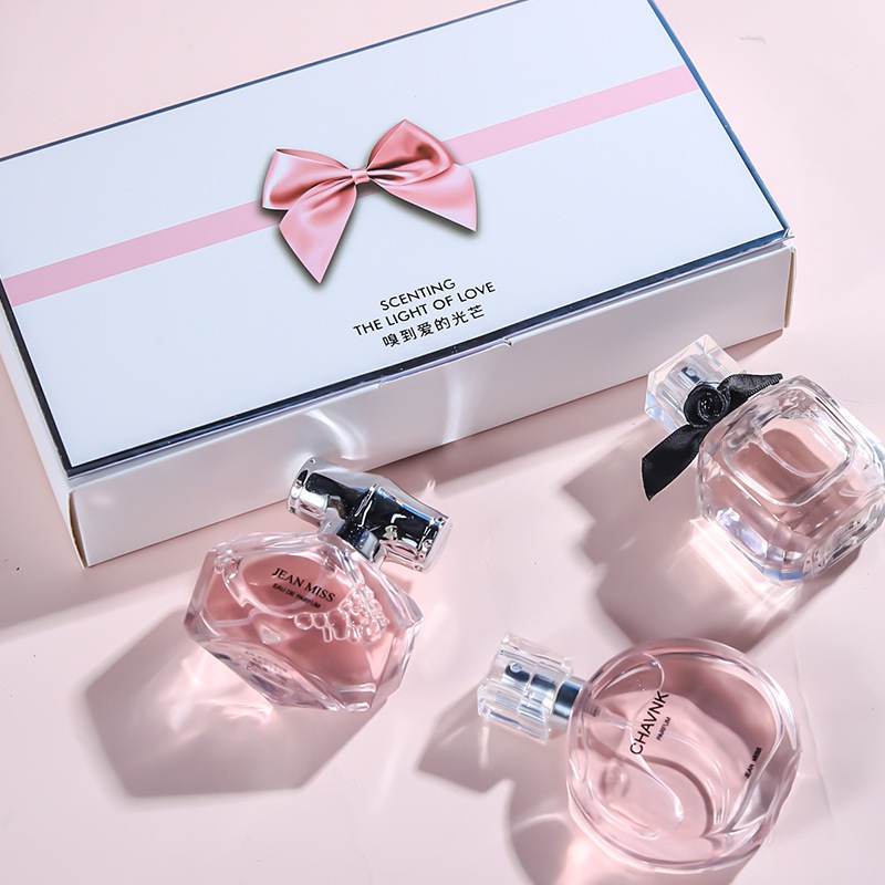 พร้อมส่ง เซตน้ำหอมผู้หญิง 3 ขวด  Jean Miss (30มล.*3ขวด) ได้ยกเซต กล่องของขวัญ แพ็คเกจหรู น้ำหอมผู้หญิง กลิ่นหอมติดทนาน ราคา ถูกที่สุด ดีลบีเคเค แกลเลอรีภาพที่ 6