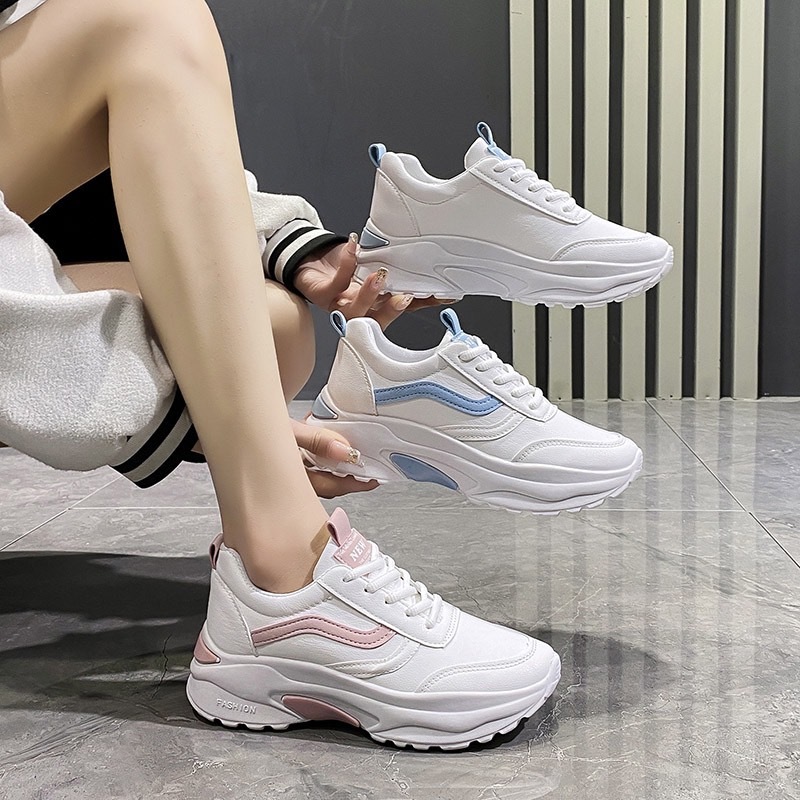 รองเท้าผ้าใบ เสริมส้น แต่งแถบ มี 2 สี H008