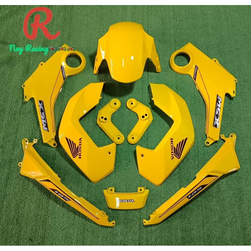 ชุดสี MSX 125ตัวเก่า ปี2012-2015 มีทั้งหมด 10ชิ้นลูกค้าสามารถเลือกสีและลายสติ๊กเกอร์ได้ตามต้องการทัก