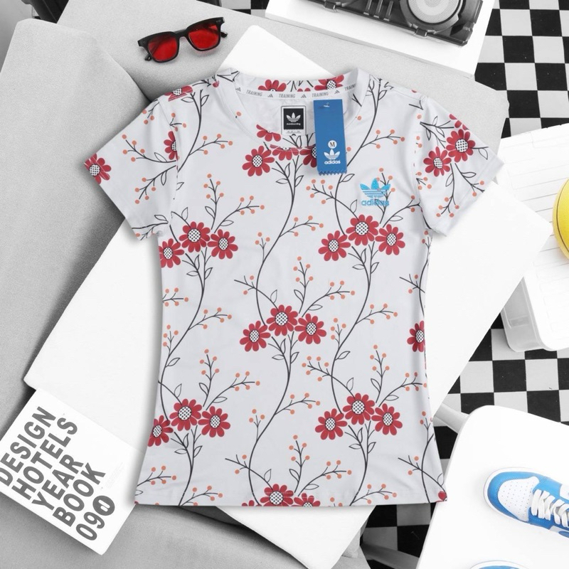 เสื้อออกกำลังกายผู้หญิง คอกลมแขนสั้น AD01