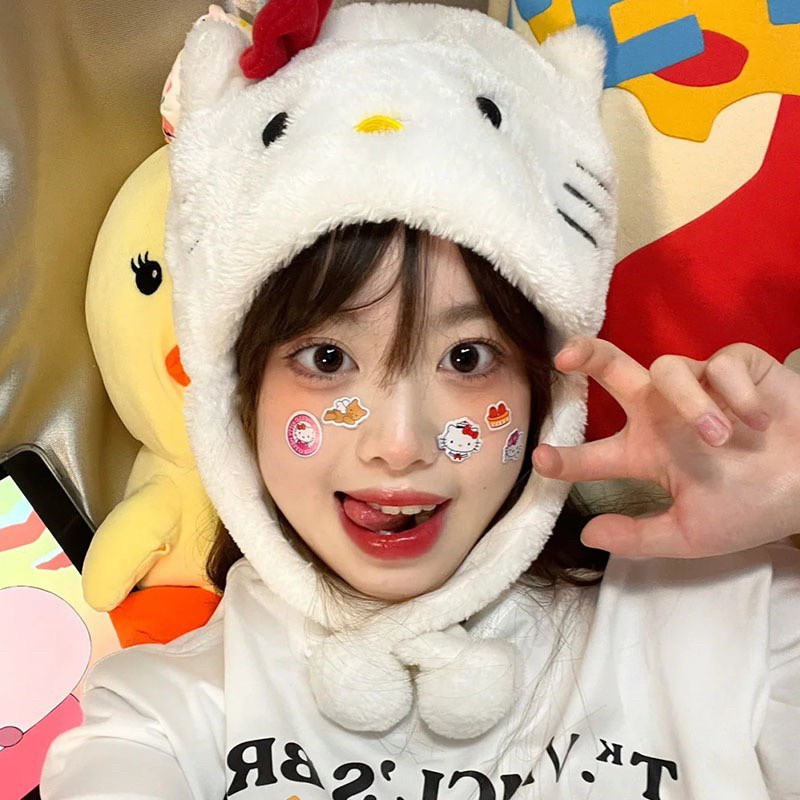 หมวก ฮัลโหล คิตตี้ น่ารัก ใส่ถ่ายรูป หมวกนุ่มนิ่ม Hello Kitty พร้อพตกแต่งเก๋ๆ