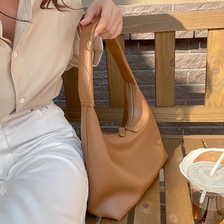 [ใช้2โค้ดส่งฟรี+ลดเพิ่ม]สินค้าใหม่ 2026 กระเป๋าหนังพรีเมี่ยม Leather hobo bag 4 สี N040
