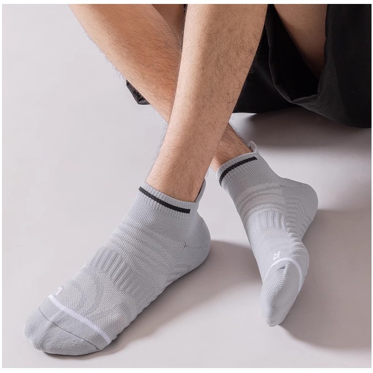 ถุงเท้าวิ่ง ถุงเท้ากีฬา ข้อสั้น เนื้อผ้าขนหนู ผ้าทอเกรดA หนาและนุ่มมาก ใส่กระชับปกป้องเท้าขณะออกกำลังกาย [มีคูปองส่วนลด]