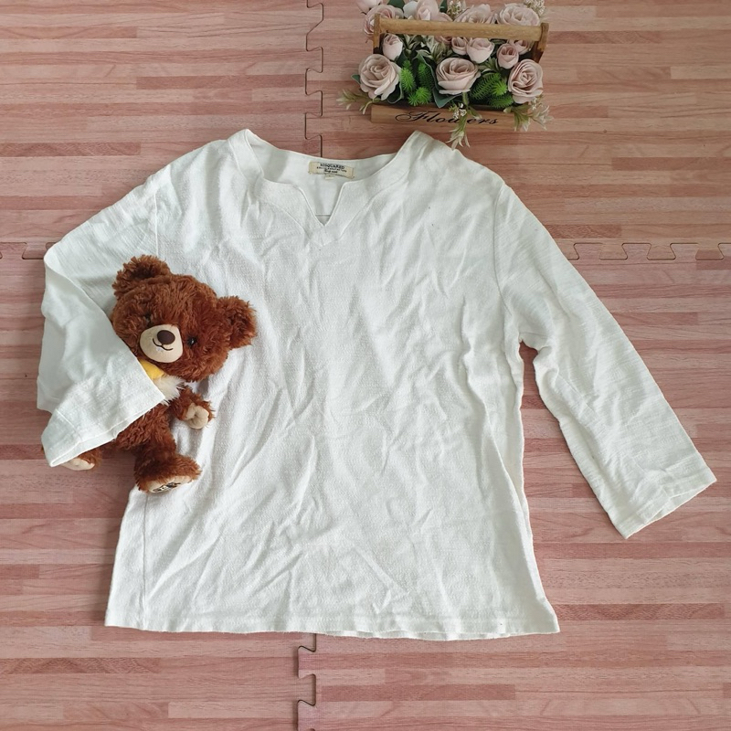 M2SQUARED เสื้อ อก 42 นิ้ว สีขาว แขนยาว มือสอง to2