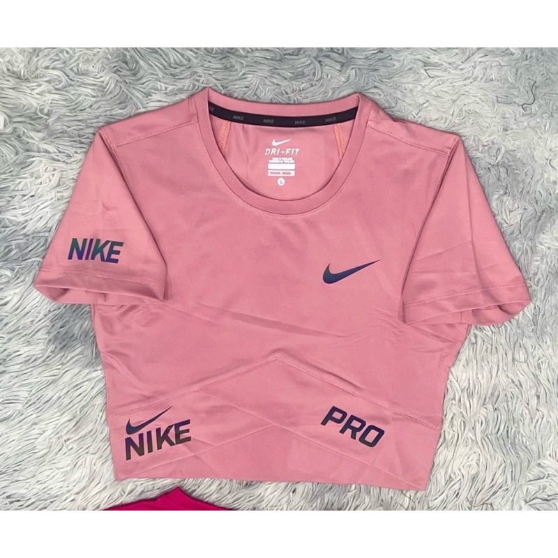 เสื้อเอวลอยผู้หญิง เสื้อออกกำลังกาย TS01