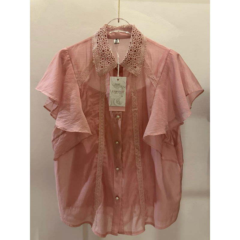 เสื้อเชิ้ตแขนสั้นแต่งแขนระบาย Ann Shop