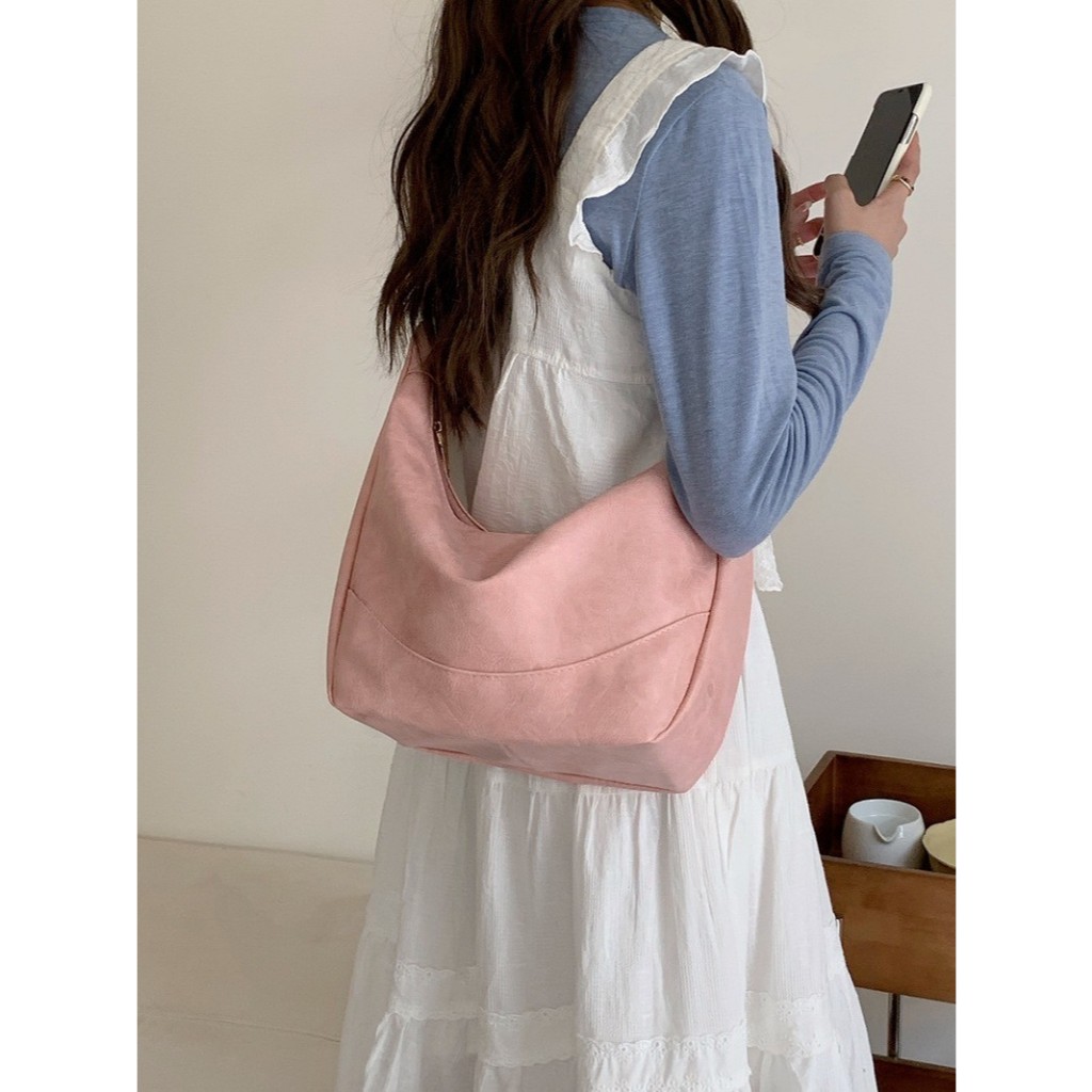 กระเป๋าสะพายไหล่หนัง รุ่น Vi277 สะพายข้าง หนัง PU ลายหนัง ใส่ของได้เยอะ ใส่แท็บเล็ตได้ (3สี ดำ,น้ำตาล,ชมพู)