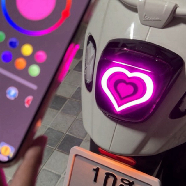ไฟท้าย หัวใจ Mini Heart V2 สั่งเปลี่ยนสี ผ่านแอพได้ สำหรับ Vespa Sprint / Primavera ใส่กรอบไฟท้ายเดิมได้เลย เวสป้า