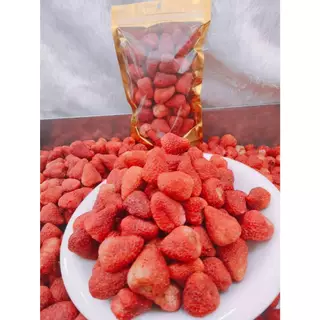 3สหาย ฟรีซดราย (ทุเรียน มังคุด สตรอว์เบอร์รี่) หอม กรอบ อร่อย เคี้ยวเพลิน มีให้เลือกหลายขนาด